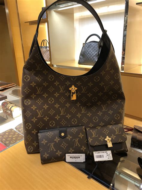 how much are louis vuitton purses in paris|louis vuitton paris outlet.